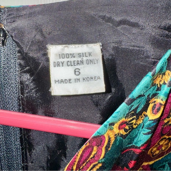 Vintage Nipon Boutique Silk Wrap-Style, Jewel-Tone Floral/Paisley Dress, size 6 - Picture 4 of 13